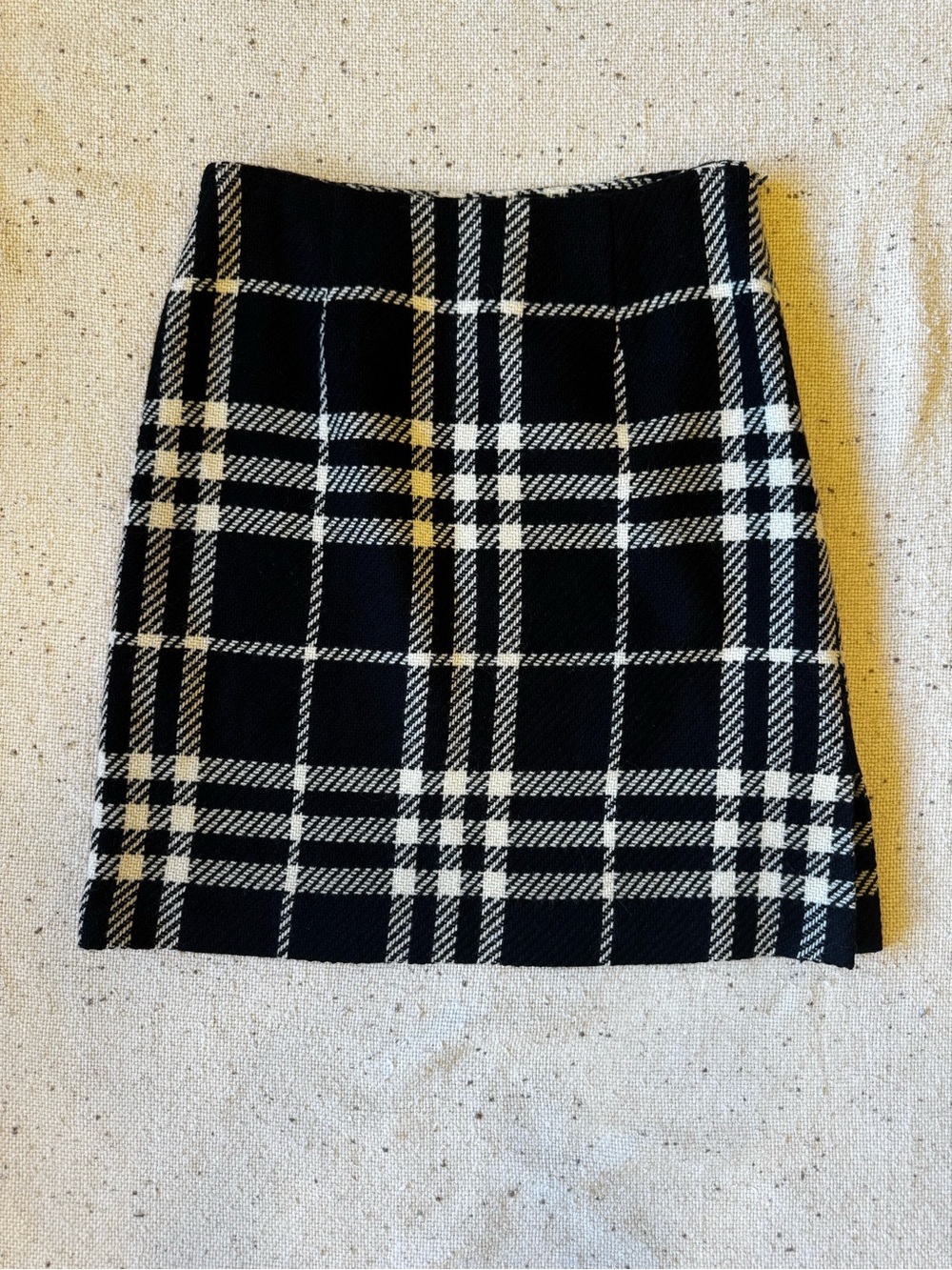 Vintage Harold's Women's Plaid Wool Mini Skirt Size 8 Black Cream Made in USA
